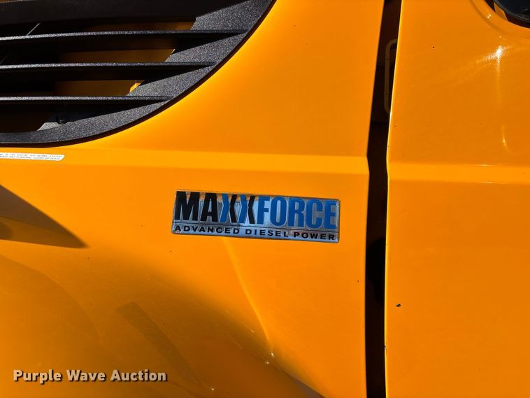 image for item FG0048 2013 International 7500 WorkStar dump truck