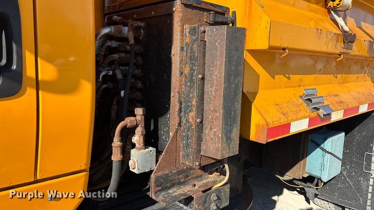 image for item FG0048 2013 International 7500 WorkStar dump truck