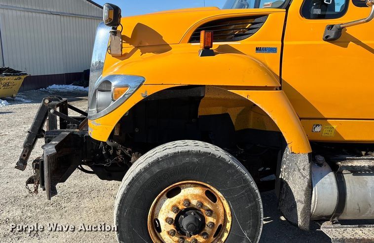 image for item FG0048 2013 International 7500 WorkStar dump truck