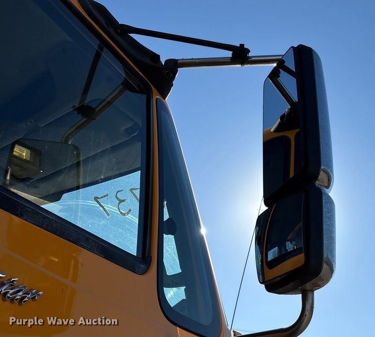 image for item FG0048 2013 International 7500 WorkStar dump truck