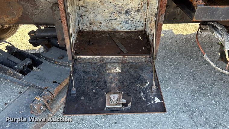 image for item FG0048 2013 International 7500 WorkStar dump truck