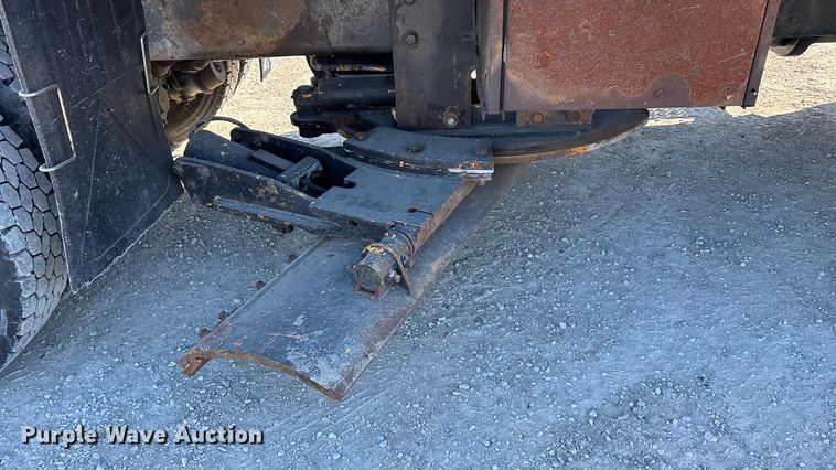 image for item FG0048 2013 International 7500 WorkStar dump truck