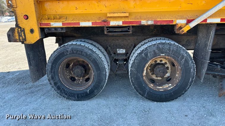 image for item FG0048 2013 International 7500 WorkStar dump truck