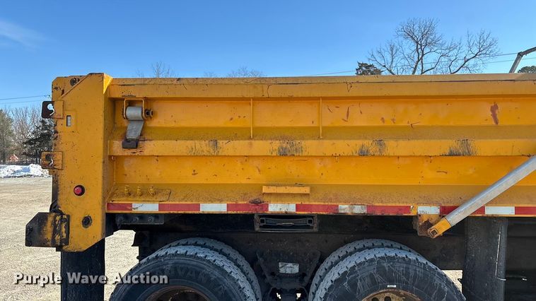 image for item FG0048 2013 International 7500 WorkStar dump truck