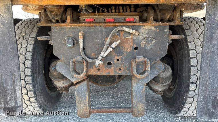 image for item FG0048 2013 International 7500 WorkStar dump truck