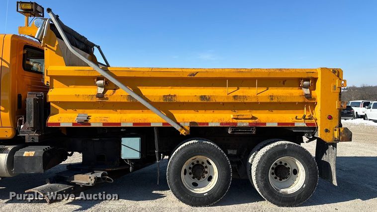 image for item FG0048 2013 International 7500 WorkStar dump truck