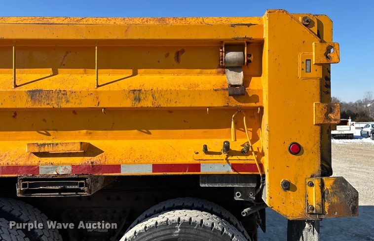 image for item FG0048 2013 International 7500 WorkStar dump truck