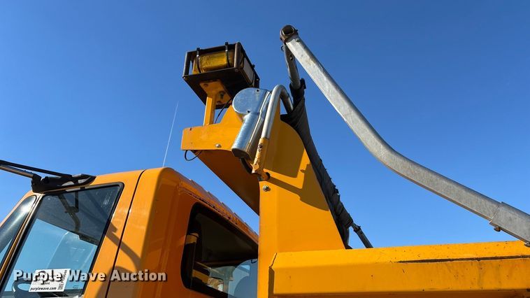 image for item FG0048 2013 International 7500 WorkStar dump truck
