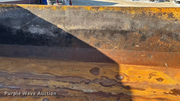 image for item FG0048 2013 International 7500 WorkStar dump truck