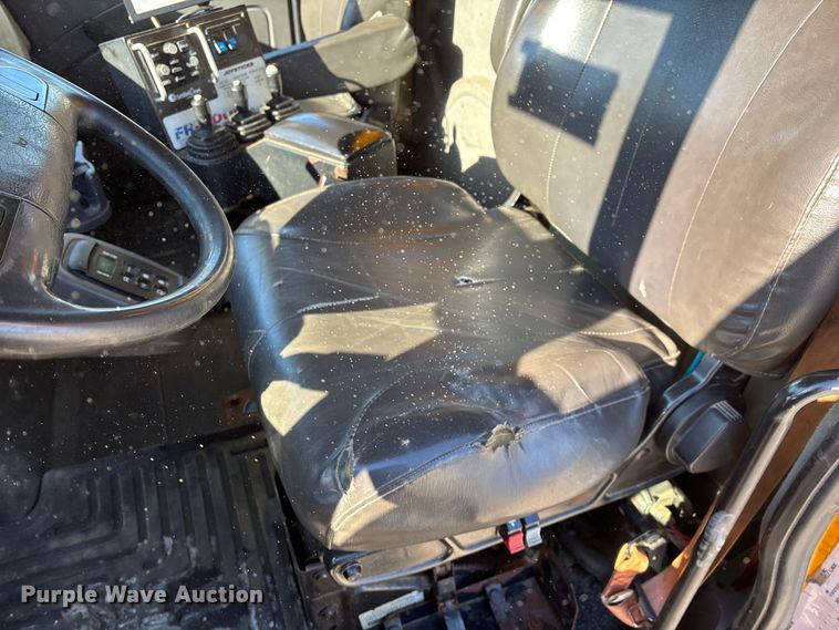 image for item FG0048 2013 International 7500 WorkStar dump truck