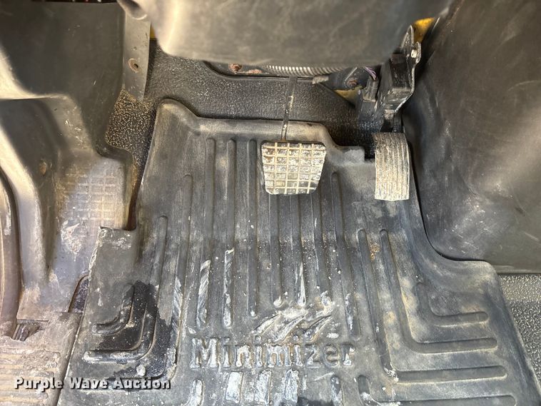 image for item FG0048 2013 International 7500 WorkStar dump truck