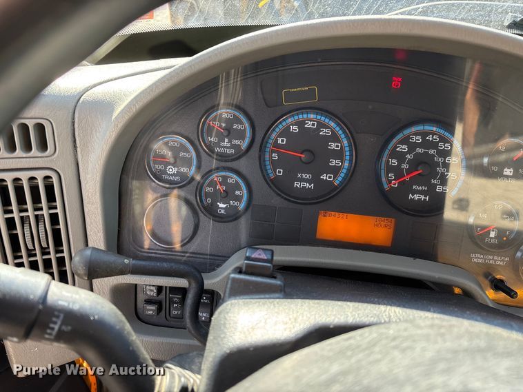 image for item FG0048 2013 International 7500 WorkStar dump truck