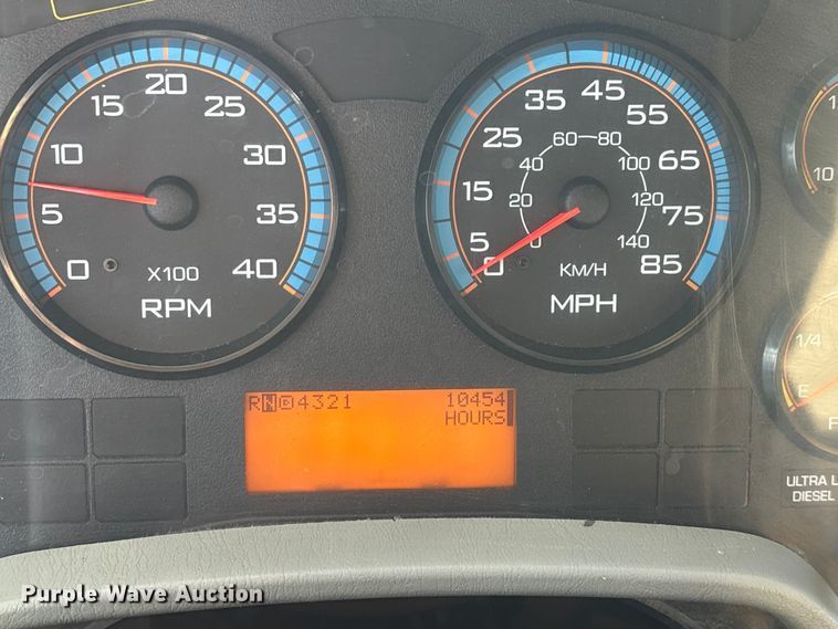 image for item FG0048 2013 International 7500 WorkStar dump truck