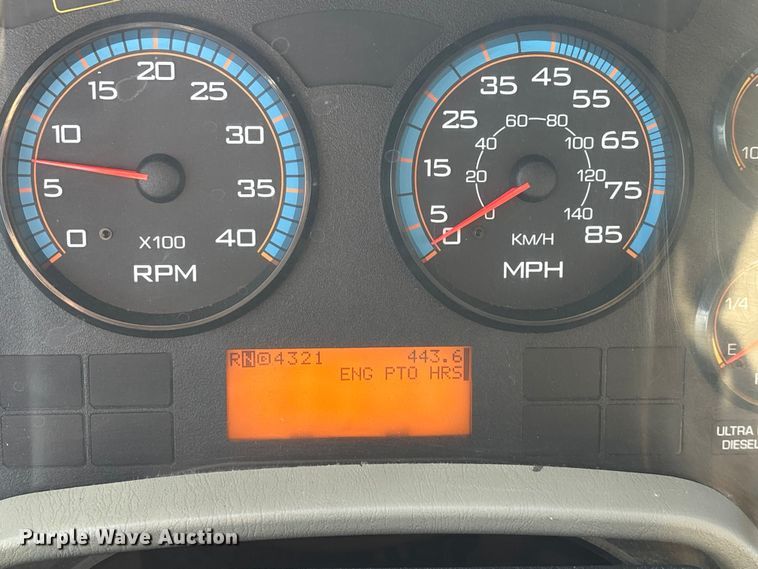 image for item FG0048 2013 International 7500 WorkStar dump truck