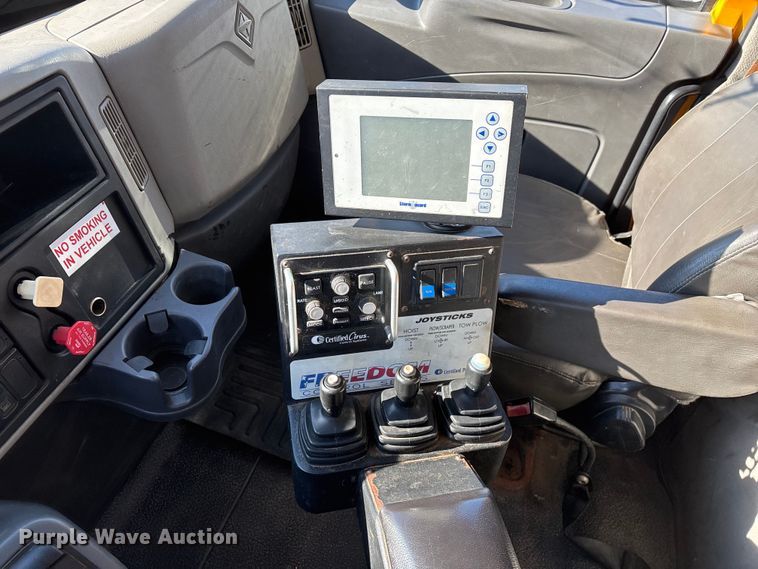 image for item FG0048 2013 International 7500 WorkStar dump truck