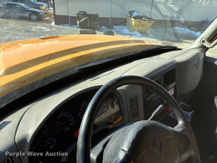 image for item FG0048 2013 International 7500 WorkStar dump truck