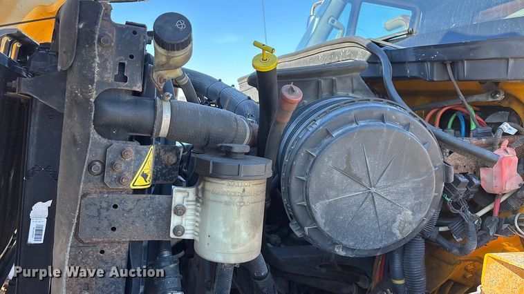 image for item FG0048 2013 International 7500 WorkStar dump truck