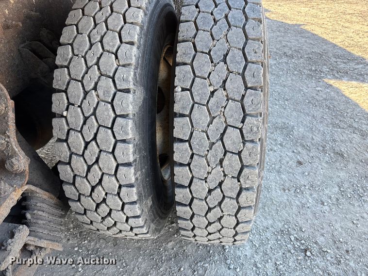 image for item FG0048 2013 International 7500 WorkStar dump truck