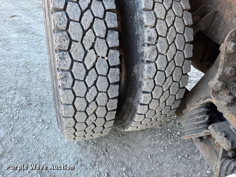 image for item FG0048 2013 International 7500 WorkStar dump truck