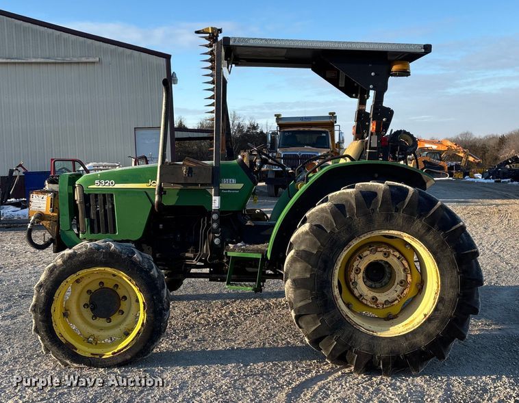 image for item FG0049 John Deere 5320 MFWD tractor