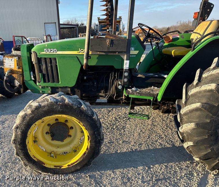 image for item FG0049 John Deere 5320 MFWD tractor