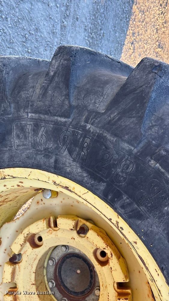 image for item FG0049 John Deere 5320 MFWD tractor