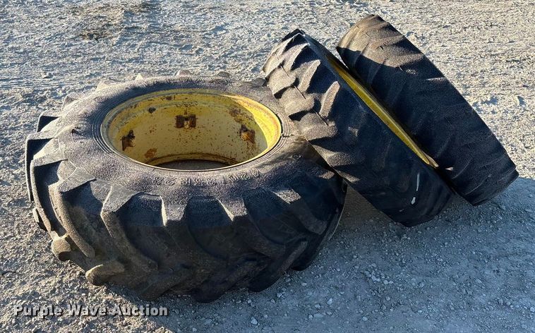 image for item FG0049 John Deere 5320 MFWD tractor