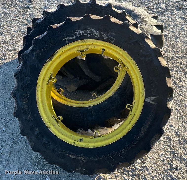 image for item FG0049 John Deere 5320 MFWD tractor