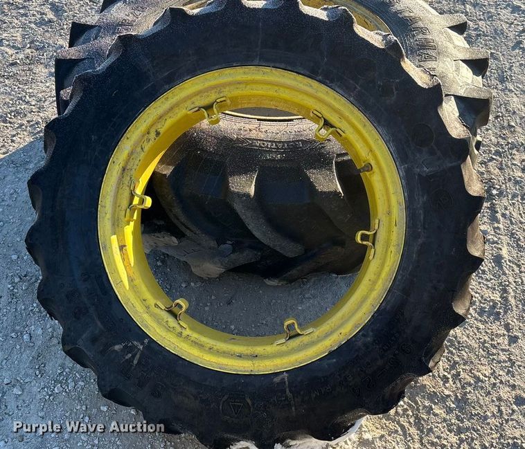 image for item FG0049 John Deere 5320 MFWD tractor