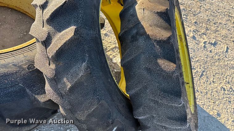 image for item FG0049 John Deere 5320 MFWD tractor