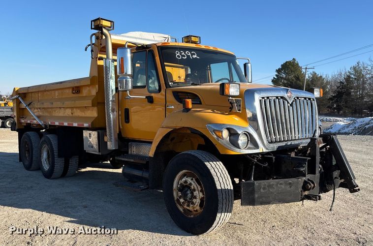 image for item FG0050 2010 International 7500 WorkStar dump truck