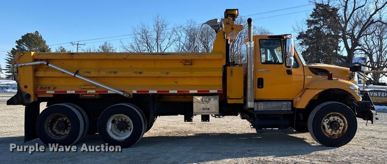 image for item FG0050 2010 International 7500 WorkStar dump truck
