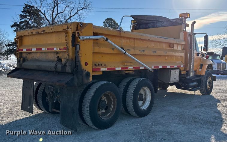 image for item FG0050 2010 International 7500 WorkStar dump truck