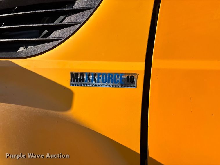 image for item FG0050 2010 International 7500 WorkStar dump truck