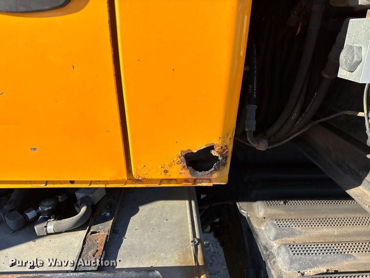 image for item FG0050 2010 International 7500 WorkStar dump truck