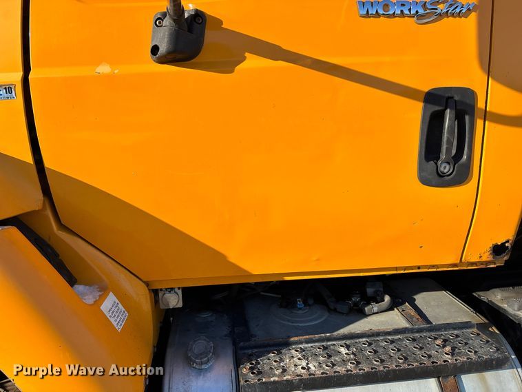 image for item FG0050 2010 International 7500 WorkStar dump truck