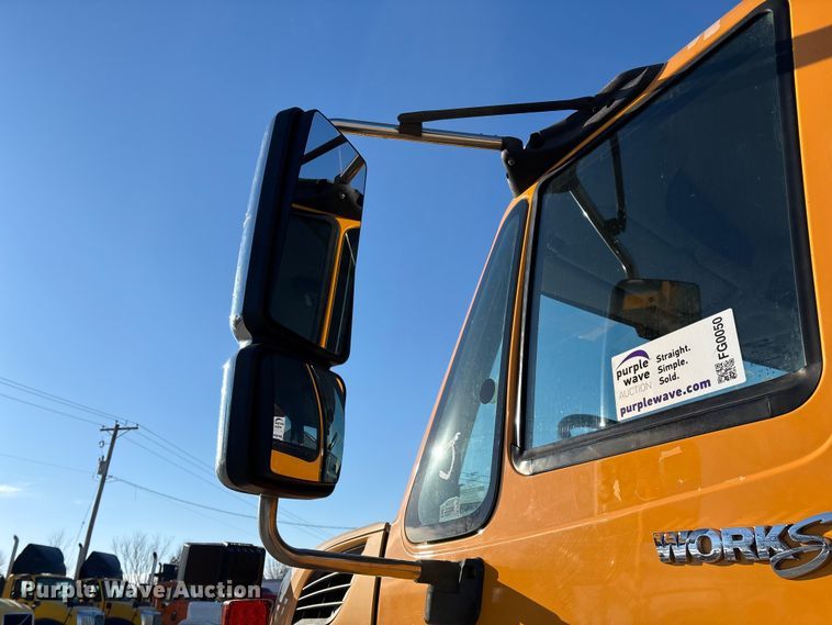 image for item FG0050 2010 International 7500 WorkStar dump truck