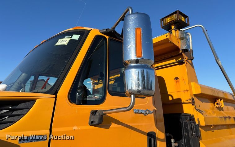 image for item FG0050 2010 International 7500 WorkStar dump truck