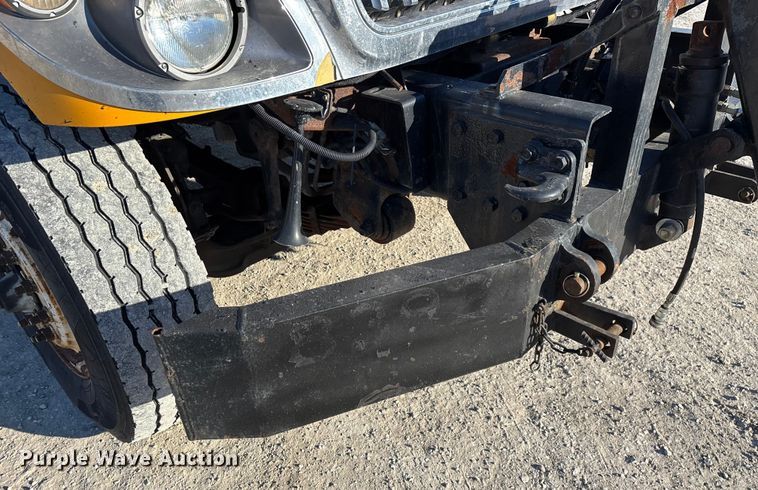 image for item FG0050 2010 International 7500 WorkStar dump truck