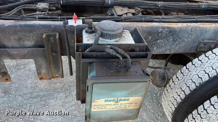 image for item FG0050 2010 International 7500 WorkStar dump truck