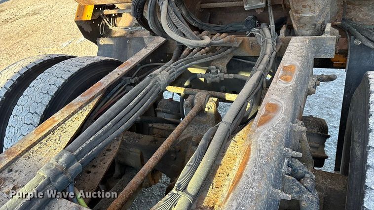 image for item FG0050 2010 International 7500 WorkStar dump truck