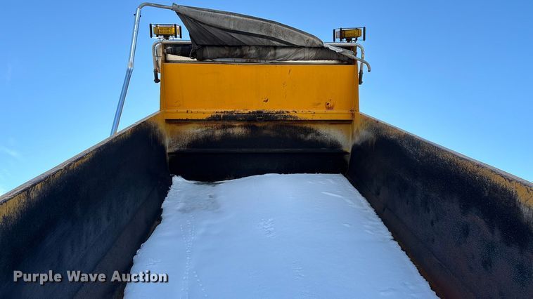 image for item FG0050 2010 International 7500 WorkStar dump truck