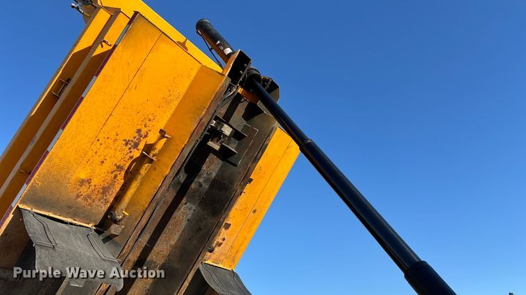 image for item FG0050 2010 International 7500 WorkStar dump truck