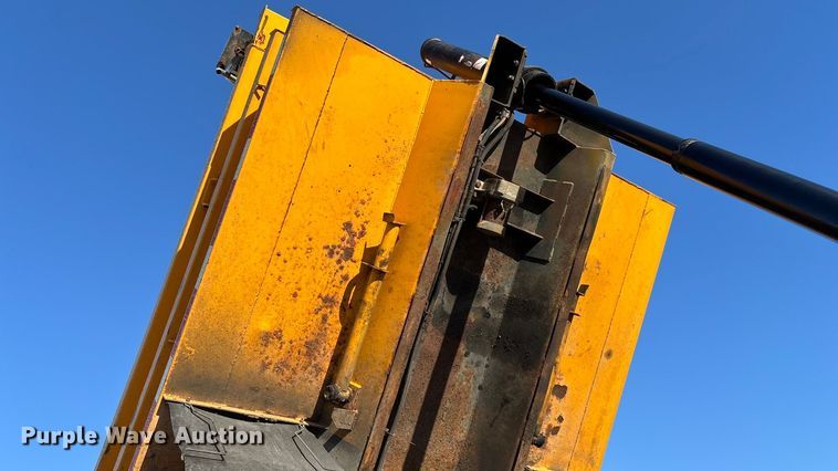 image for item FG0050 2010 International 7500 WorkStar dump truck