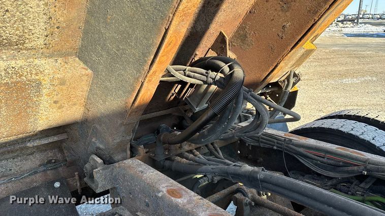 image for item FG0050 2010 International 7500 WorkStar dump truck