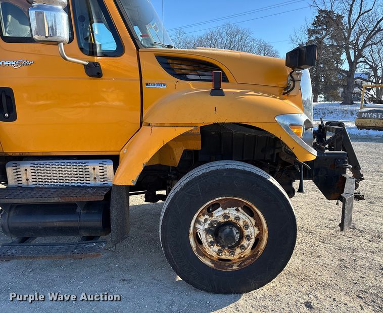 image for item FG0050 2010 International 7500 WorkStar dump truck