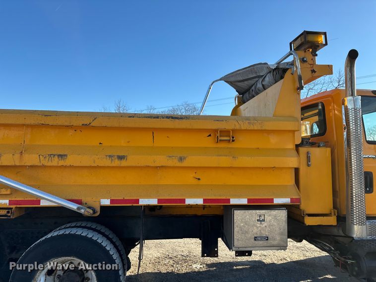 image for item FG0050 2010 International 7500 WorkStar dump truck