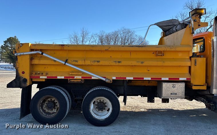 image for item FG0050 2010 International 7500 WorkStar dump truck