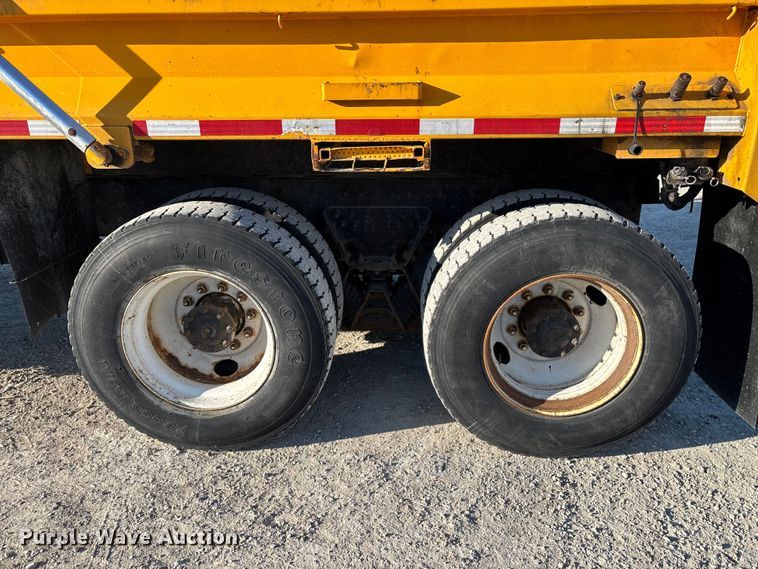 image for item FG0050 2010 International 7500 WorkStar dump truck