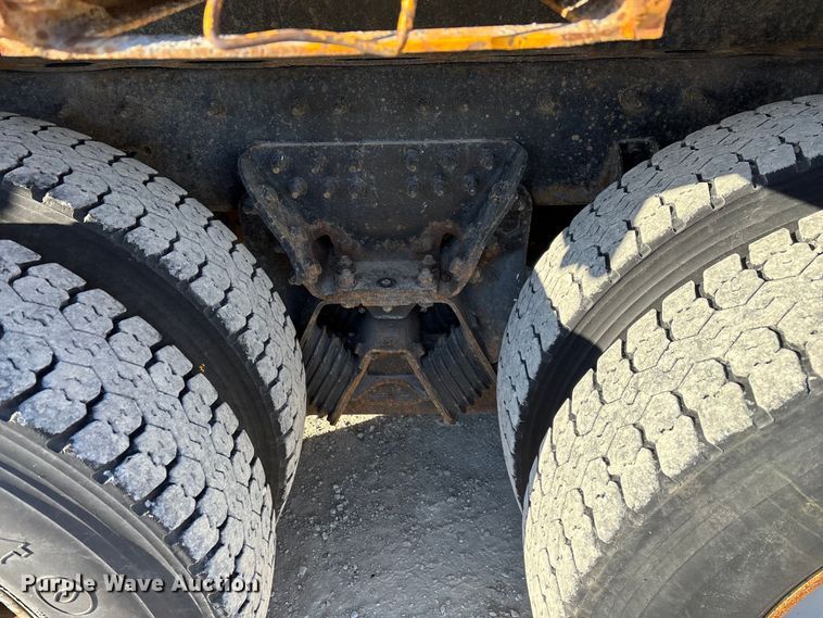 image for item FG0050 2010 International 7500 WorkStar dump truck